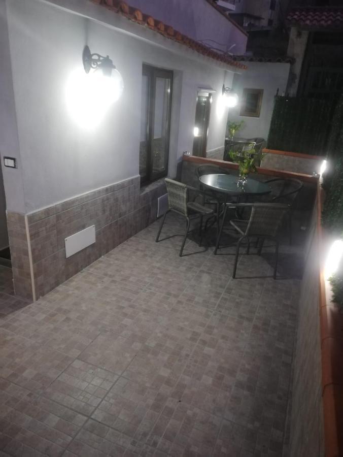 Maremonti Apartments Кастелламмаре-ди-Стабия Экстерьер фото